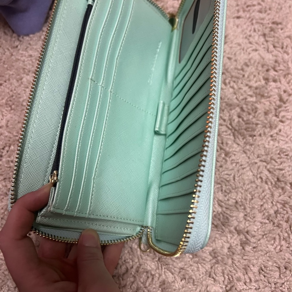 Wallet! - Picture 3 of 5